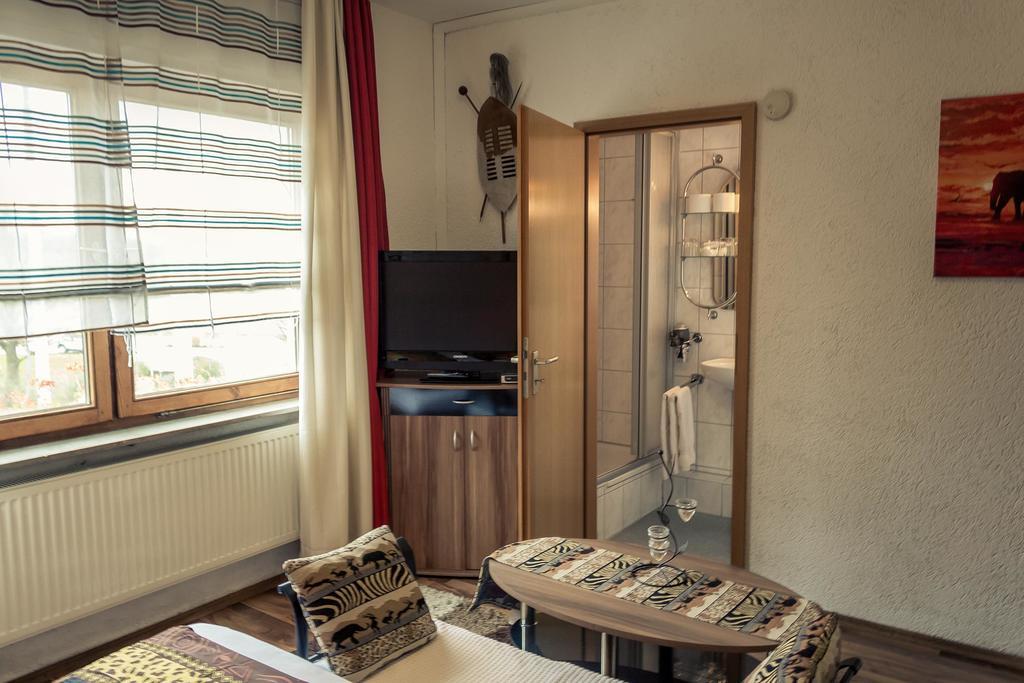 Hotel Adler Aichelberg  Room photo